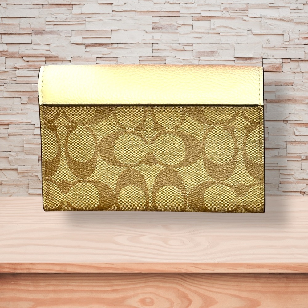 Coach Jade Medium Envelope Wallet Khaki/Chalk Signature Canvas NWT - Picture 2 of 3